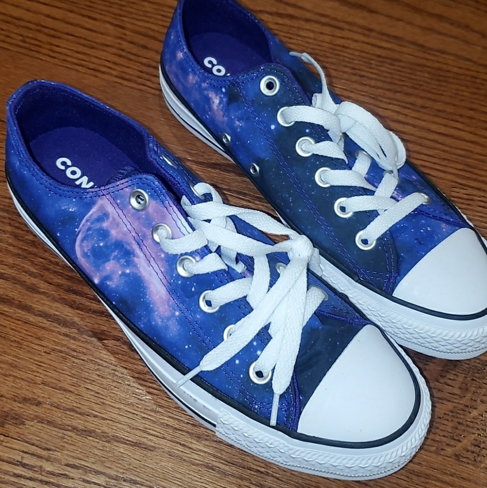 Converse 8.5